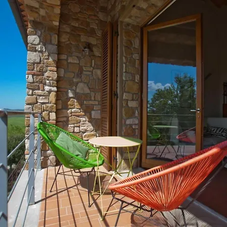 Aria Mit Gemeinschaftspool By Interhome * Volterra