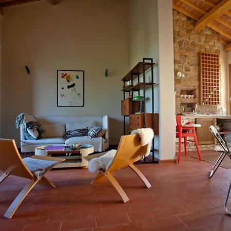 Aria Mit Gemeinschaftspool By Interhome Volterra